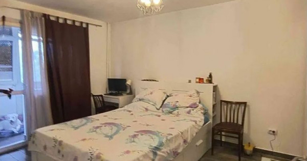 4 Camere Decomandat - Etaj 3/10 - Metrou 1 Decembrie la 5...