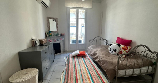 Garsoniera de inchiriat in zona Universitatii