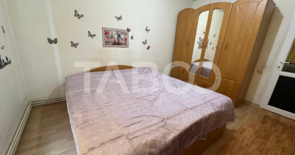 Apartament 72 mpu 3 camere 2 balcoane etaj intermediar Terez