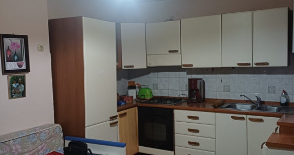 Apartament 4 camere zona Patria