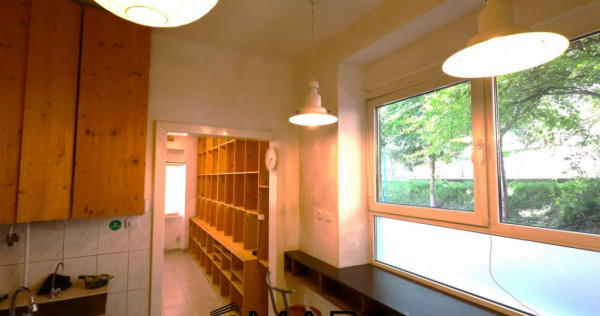 Spatiu Comercial 28 mp Zona Centrala