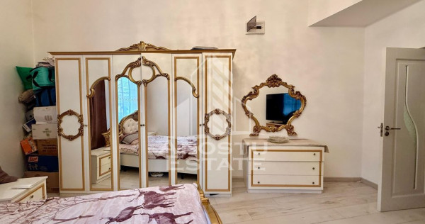 Apartament 2 camere,curte comuna,zona Lunei