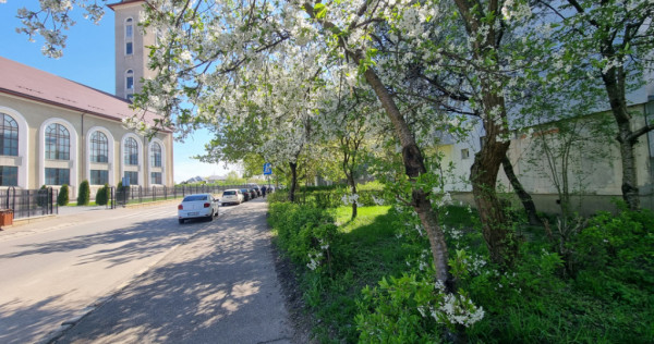 Apartament doua camere decomandate/etaj 3/bloc din 1986- Par