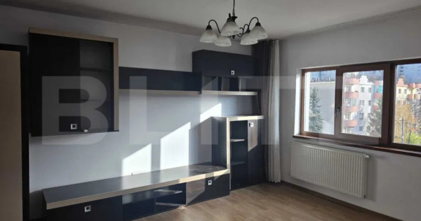 Apartament 3 camere, 74 mp, 2 balcoane, eta intermediar, la