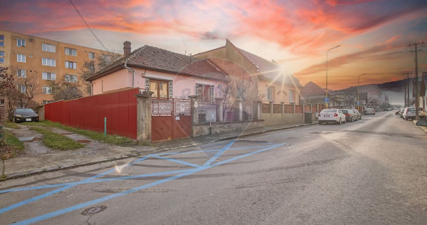 COMISION 0 Casă cu potențial excelent, teren 446 mp, St...