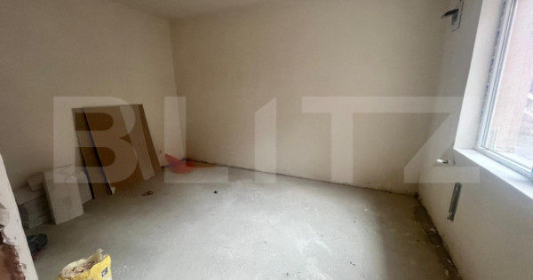 Apartament 3 camere, semifinisat, zona Piata Decebal