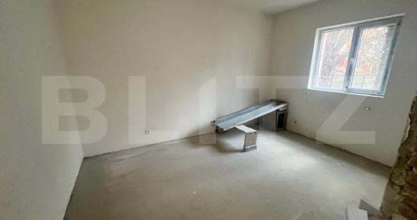 Apartament 3 camere, semifinisat, zona Piata Decebal