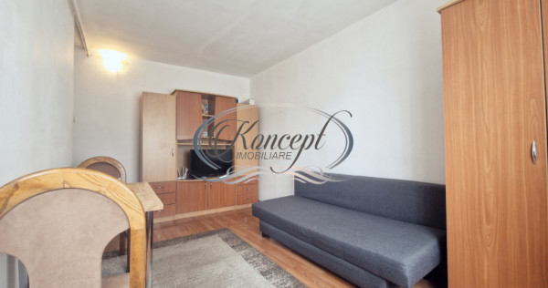 Garsoniera luminoasa cu bucatarie separata, centrala proprie