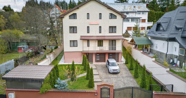 Vilă spațioasă de v&acirc;nzare &ndash;PRET REDUS in PREDEAL,veder