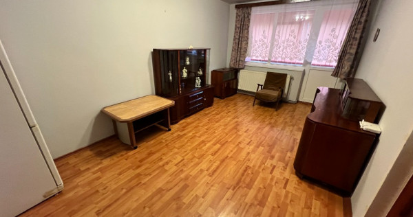 INCHIRIEZ apartament 2 camere semidecomandat,zona Mihai Viteazul