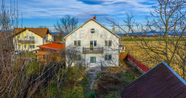 Casa de vanzare | 5 camere | Teren 1,100 mp | STUPINI | C...