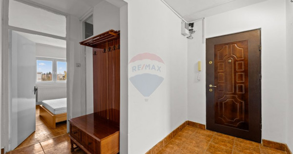 Apartament spațios cu 3 camere, de v&acirc;nzare, &icirc;n zona 30...