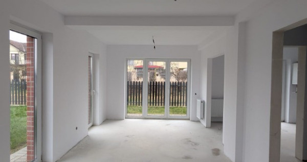 Casă modernă, cu funcțiune comercială în acte – zonă Aqua Park