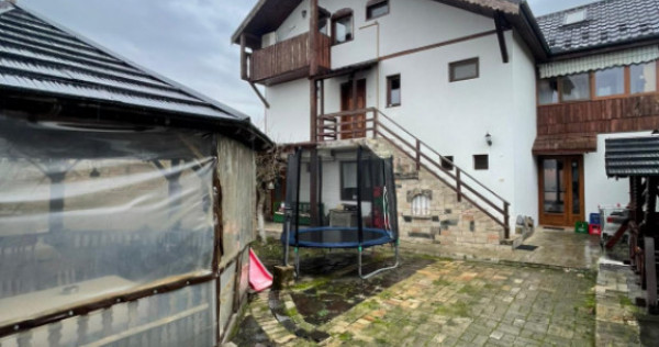 Pensiune P+1+M de vanzare, 396 mp, zona Orasul Vechi