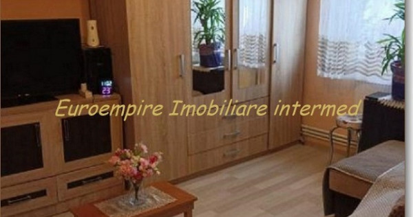 Apartament 2 camere zona Poarta 6