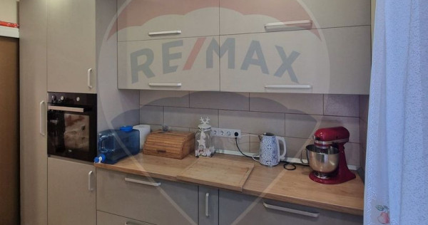 Apartament cu 4 camere de vânzare în zona Ultracentral