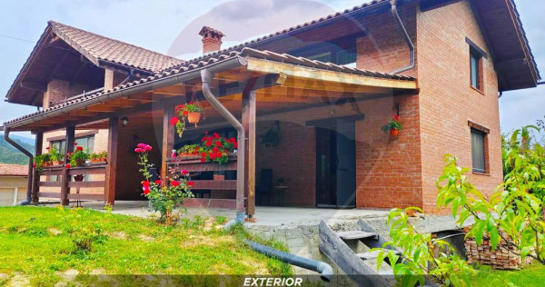 COMISION ZERO - Casa de locuit+spatiu comercial cu multip...