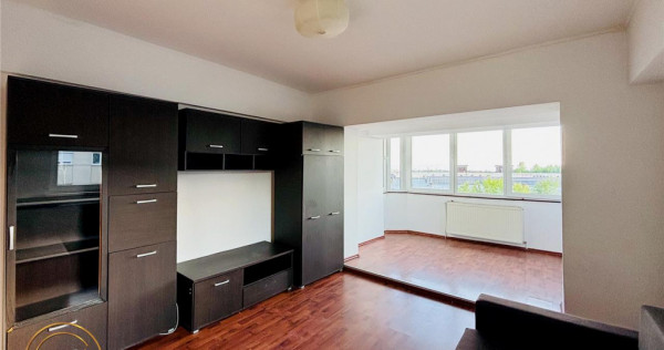 FILM! Apartament 3 camere,decomandat, spatios,luminos,2 bai,