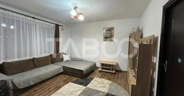 Casa 3 camere 2 bai singur in curte de vanzare in zona Turn