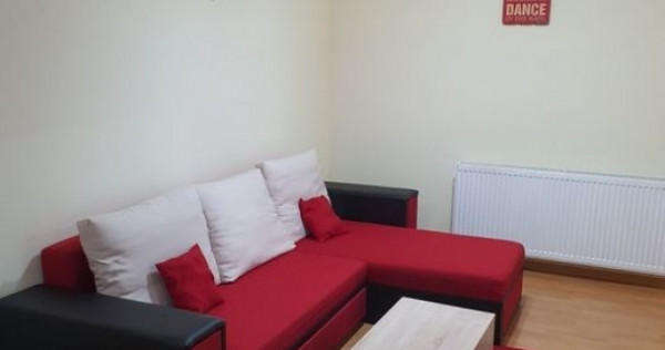 Garsoniera de inchiriat la Piata Romana