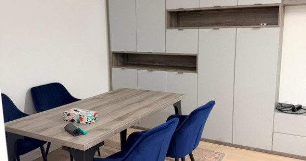 Apartament cu 2 camere Record Park,decomandat