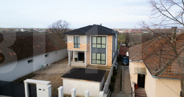 Vilă Exclusivistă &icirc;n Vladimirescu, Construcție Premium,