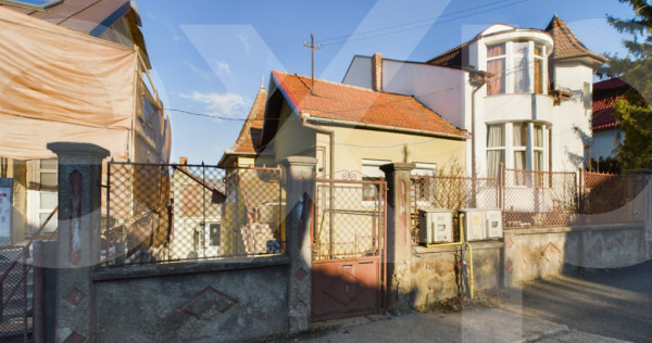 Casă 3 camere, curte comună, Stadion CFR, cart. Gruia, Clu