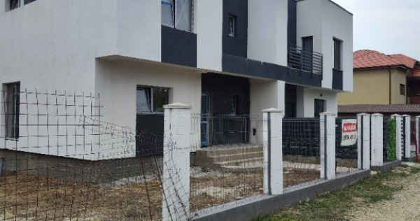 Vând vila Corbeanca Petrești