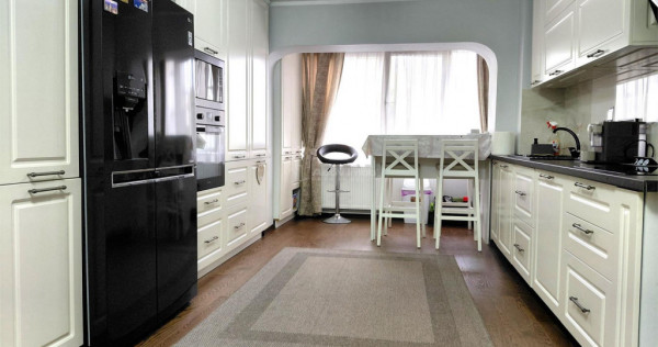 Ultracentral Apartament 4 camere etaj 2 mobilat utilat