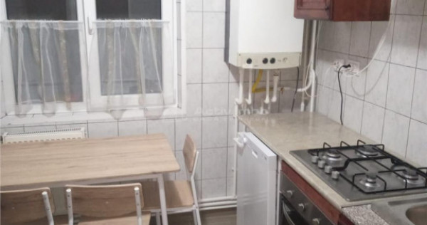 De inchiriat apartament decomandat zona Canta