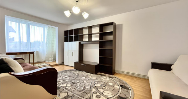 Apartament Decomandat cu 3 Camere si Parcare in Tractorul