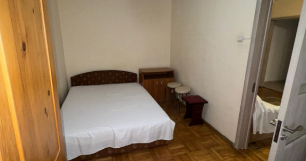 Apartament 3 camere de vanzare, situat in zona Tomis Nord, C