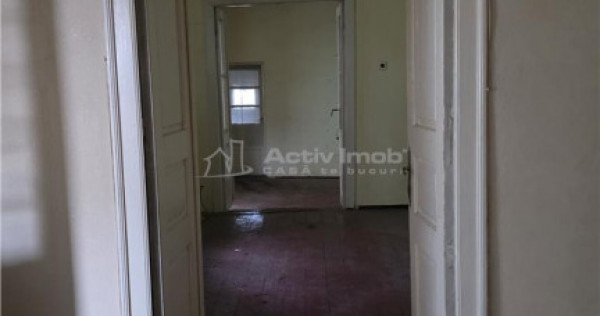 Casa P D, teren 182 mp - zona centrala - Piata Mare