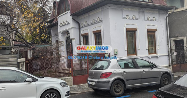 Popa Soarevila cocheta 5 camere,139 mp,teren 121 mp,neoclasi