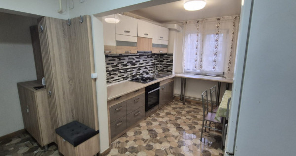 Apartament 3 camere, 74 mp utili, zona Centru