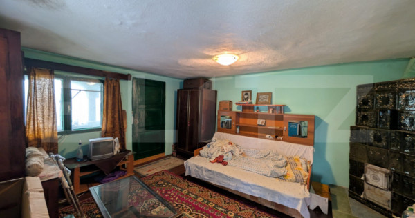 Gheboieni proprietate de renovat&ndash; 1100 mp, liniște și i
