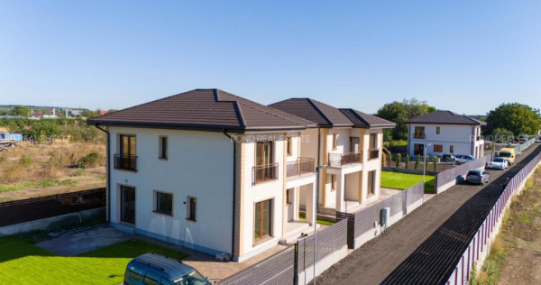 Proiect Aleea cu Tei, 5 vile la cheie, curte amenajata