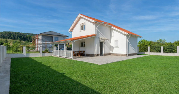 OFERTA TRANZACTIONATA!! Vila noua, terasa, curte, garaj, cad