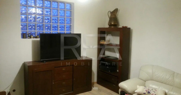 2 camere, Matei Voievod, decomandat, etaj 1, an 2008