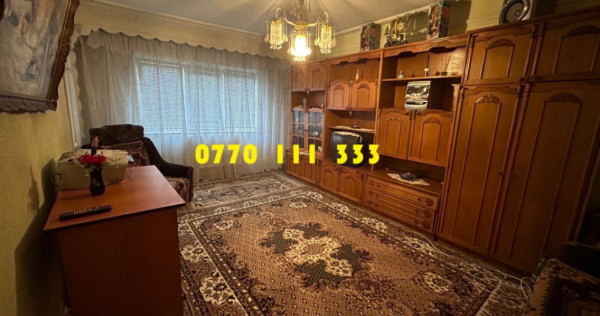 - Apartament 2 camere, confort 1 decomandat, zona Calarasi 4
