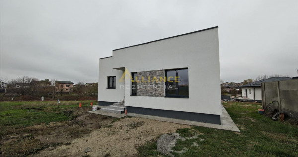 Casa individuala - 3 camere - 2 bai - 378 mp teren