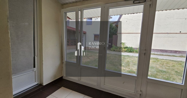 Casa 4 camere - curte 400mp Sector 4 - Luica -Giurgiului ...