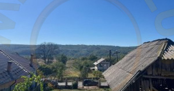 Teren intravilan Darmanesti, 17 metri deschidere la drum pri