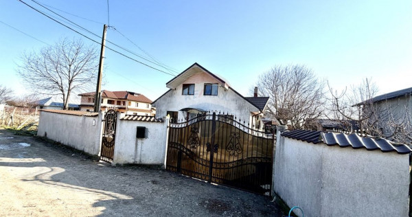 Casă / Vilă cu 4 camere de v&acirc;nzare