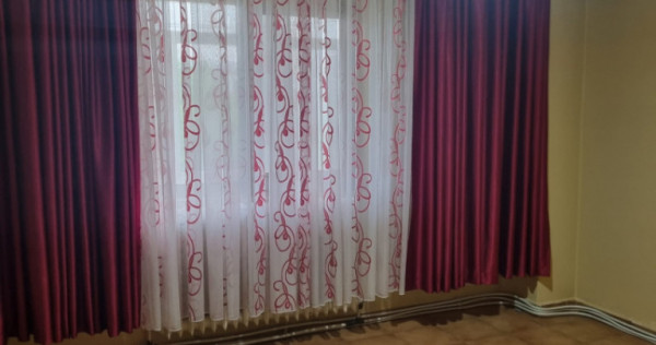 APARTAMENT DE VANZARE CU 3 CAMERE