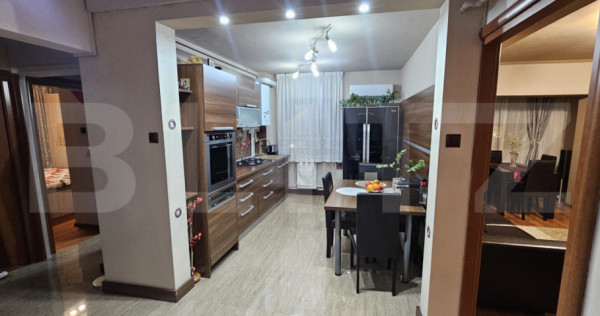 Apartament 3 camere, decomandat 70 mp, zonă centrală &ndash;