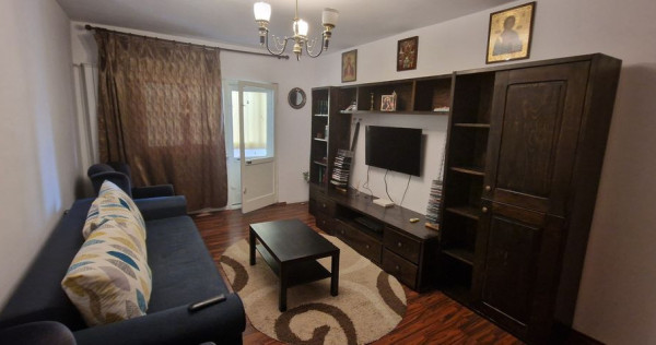 Zona Dacia, 3 camere decomandate, suprafata 72mp