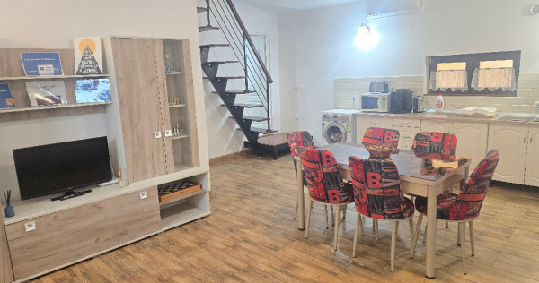 Inchiriez apartament in vila pe 2 nivele cu scara interioara in Deva,