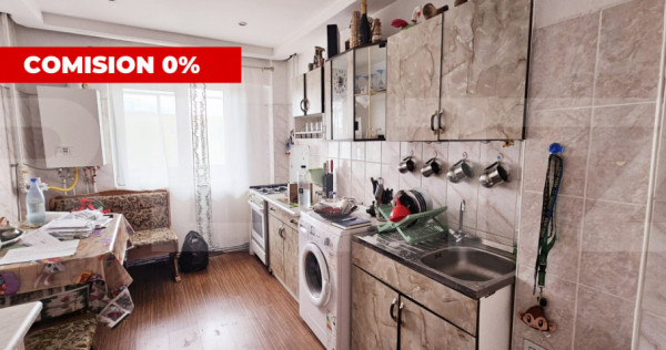 Apartament generos: 97,5 mp, 5 camere, 2 băi mari