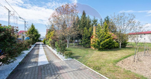 Casă / Vilă cu 16 camere de v&acirc;nzare Sanmartin/Stefan c...